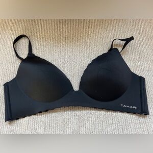 EUC Tahari Black Wireless Scalloped Bra 36B